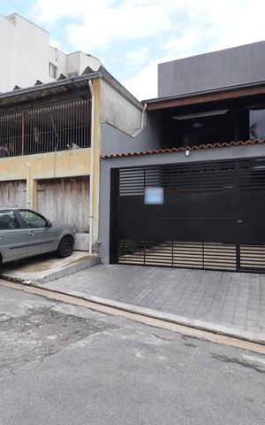 Casa à venda com 195m², 2 quartos e 5 vagasFachada