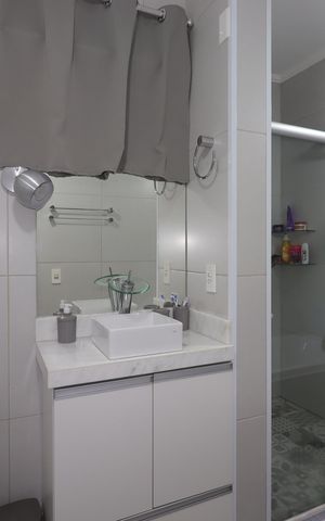 Casa à venda com 195m², 2 quartos e 5 vagasBanheiro da Suíte