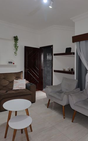 Casa à venda com 195m², 2 quartos e 5 vagasSala