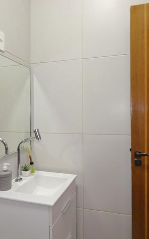 Casa à venda com 195m², 2 quartos e 5 vagasBanheiro Social