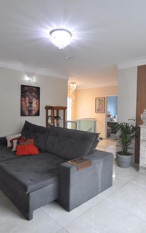 Casa à venda com 420m², 3 quartos e 3 vagasSala de TV