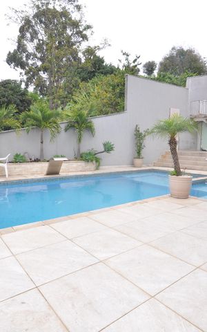 Casa à venda com 420m², 3 quartos e 3 vagasPiscina