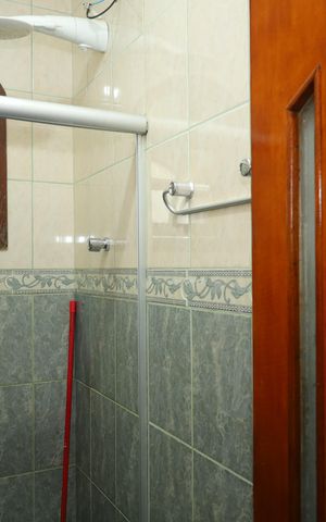 Casa à venda com 750m², 3 quartos e 8 vagasBanheiro 2
