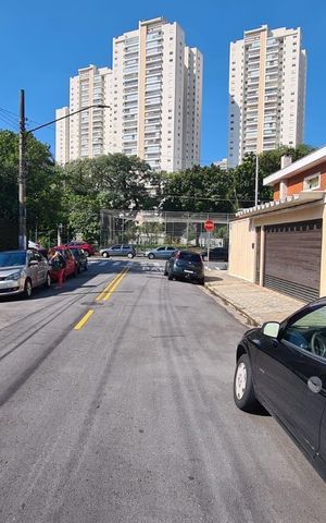 Casa para alugar com 400m², 5 quartos e 5 vagas Casa para alugar com 400m², 5 quartos e 5 vagasFachada