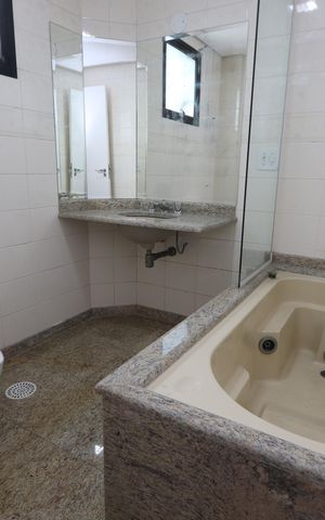 Apartamento para alugar com 440m², 5 quartos e 5 vagasBanheiro Social