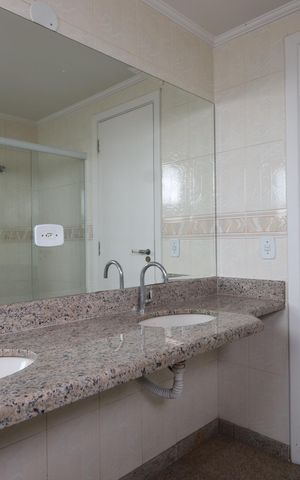 Apartamento para alugar com 440m², 5 quartos e 5 vagasBanheiro da Suíte Master