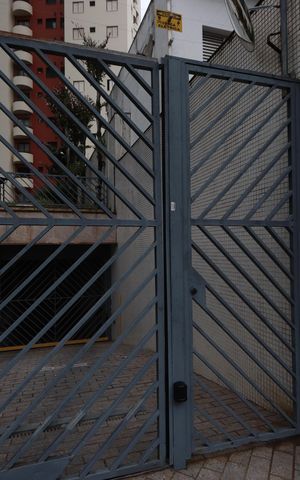 Apartamento para alugar com 440m², 5 quartos e 5 vagasEntrada Garagem
