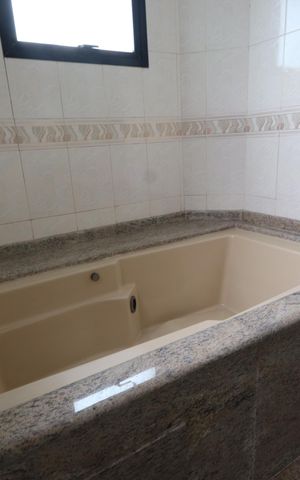 Apartamento para alugar com 440m², 5 quartos e 5 vagasBanheiro da Suíte Master