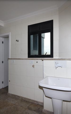 Apartamento para alugar com 440m², 5 quartos e 5 vagasLavanderia