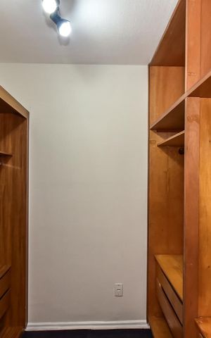 Apartamento à venda com 94m², 2 quartos e 1 vagaArmário da Suíte 