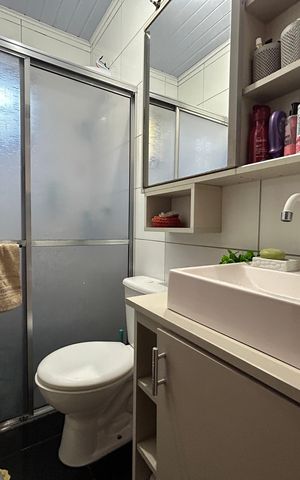 Casa à venda com 99m², 2 quartos e 3 vagas Casa à venda com 99m², 2 quartos e 3 vagasBanheiro