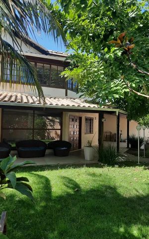 Casa à venda com 1400m², 4 quartos e 4 vagas Casa à venda com 1400m², 4 quartos e 4 vagasÁrea externa