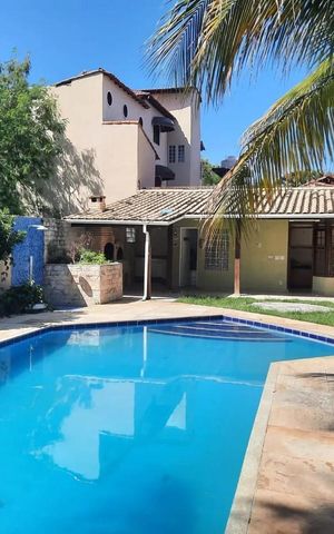 Casa à venda com 1400m², 4 quartos e 4 vagas Casa à venda com 1400m², 4 quartos e 4 vagasÁrea externa