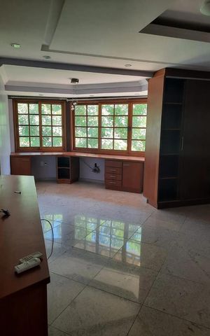 Casa à venda com 1400m², 4 quartos e 4 vagas Casa à venda com 1400m², 4 quartos e 4 vagasQuarto