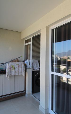Apartamento à venda com 60m², 2 quartos e 1 vagaSala - Varanda