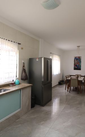 Casa à venda com 247m², 3 quartos e 2 vagasCozinha