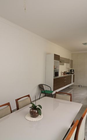 Casa à venda com 247m², 3 quartos e 2 vagasCozinha
