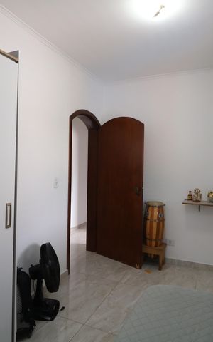 Casa à venda com 247m², 3 quartos e 2 vagasQuarto