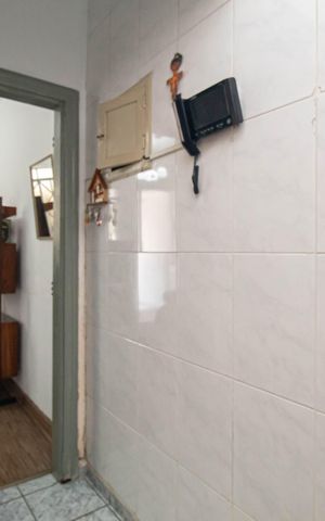 Casa à venda com 100m², 3 quartos e 1 vaga Casa à venda com 100m², 3 quartos e 1 vagaHall