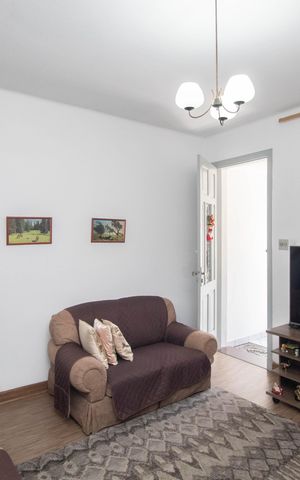 Casa à venda com 100m², 3 quartos e 1 vaga Casa à venda com 100m², 3 quartos e 1 vagaSala