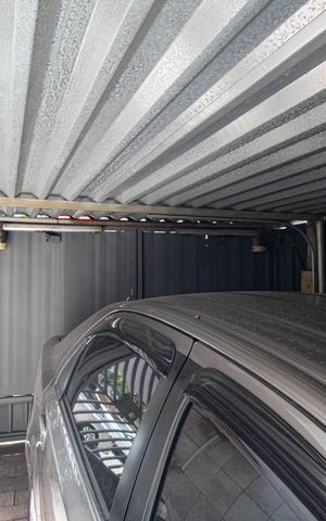 Casa à venda com 100m², 3 quartos e 1 vaga Casa à venda com 100m², 3 quartos e 1 vagaGaragem