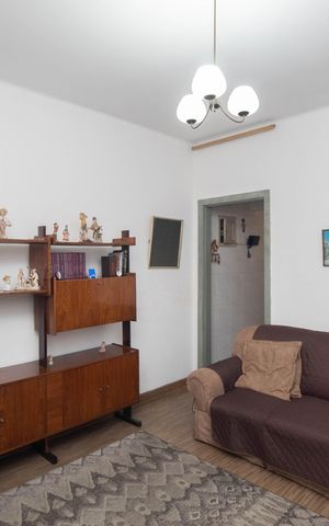Casa à venda com 100m², 3 quartos e 1 vaga Casa à venda com 100m², 3 quartos e 1 vagaSala