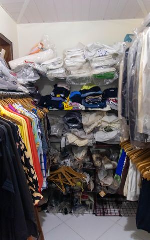 Casa à venda com 160m², 3 quartos e 6 vagas Casa à venda com 160m², 3 quartos e 6 vagasCloset da suíte