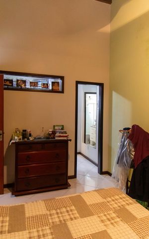 Casa à venda com 160m², 3 quartos e 6 vagas Casa à venda com 160m², 3 quartos e 6 vagasSuíte