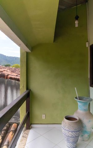 Casa à venda com 160m², 3 quartos e 6 vagas Casa à venda com 160m², 3 quartos e 6 vagasVaranda