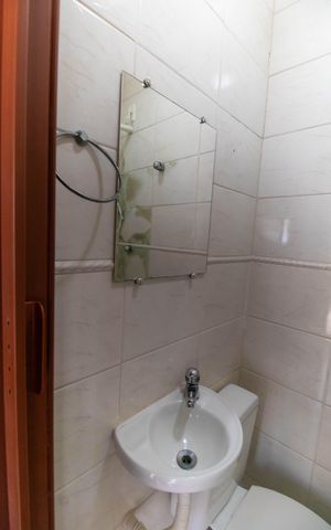 Casa à venda com 160m², 3 quartos e 6 vagas Casa à venda com 160m², 3 quartos e 6 vagasBanheiro de serviço