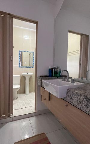 Casa para alugar com 52m², 1 quarto e sem vaga Casa para alugar com 52m², 1 quarto e sem vagaBanheiro