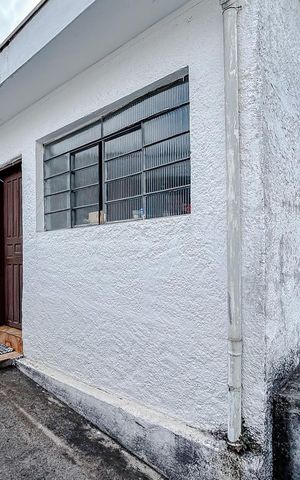 Casa à venda com 285m², 5 quartos e 6 vagasGaragem
