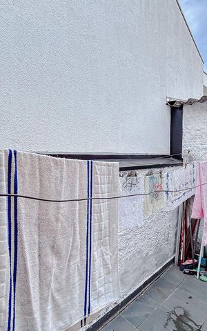 Casa à venda com 285m², 5 quartos e 6 vagasCasa 2 - Área de serviço