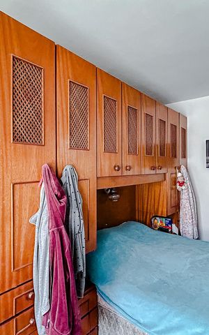 Casa à venda com 285m², 5 quartos e 6 vagasQuarto 2