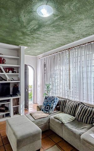Casa à venda com 285m², 5 quartos e 6 vagasSala