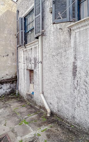 Casa à venda com 285m², 5 quartos e 6 vagasÁrea externa