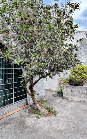 Casa à venda com 285m², 5 quartos e 6 vagasÁrea externa