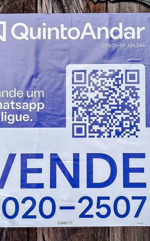 Casa à venda com 285m², 5 quartos e 6 vagasPlaquinha