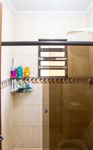 Casa para alugar com 226m², 4 quartos e 2 vagasBanheiro Social