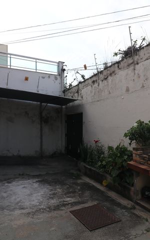 Casa à venda com 180m², 6 quartos e 1 vagaQuintal e Garagem