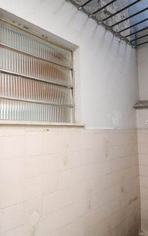 Casa à venda com 180m², 6 quartos e 1 vagaÁrea de Serviço 1