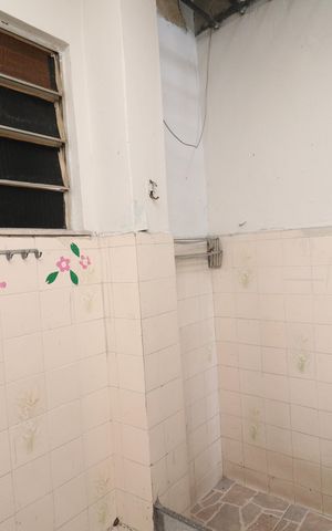 Casa à venda com 180m², 6 quartos e 1 vagaÁrea de Serviço 1
