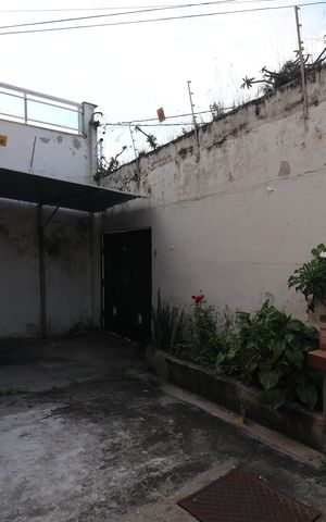 Casa à venda com 180m², 6 quartos e 1 vagaQuintal e Garagem