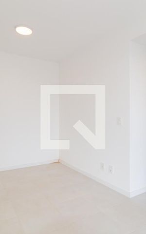 Apartamento para alugar com 31m², 1 quarto e sem vaga