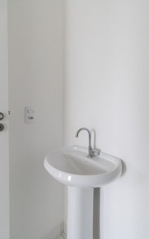 Apartamento à venda com 38m², 2 quartos e sem vaga Apartamento à venda com 38m², 2 quartos e sem vagaBanheiro