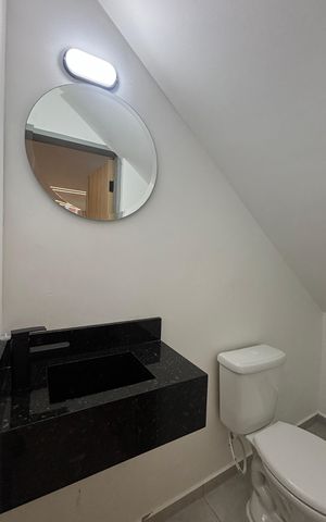 Casa à venda com 133m², 3 quartos e 2 vagas Casa à venda com 133m², 3 quartos e 2 vagasLavabo