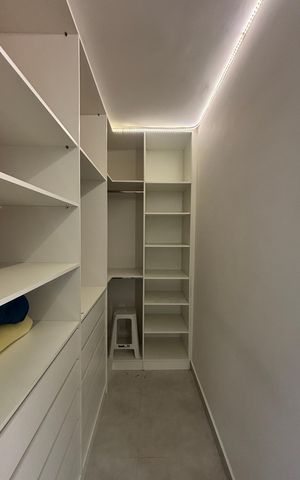 Casa à venda com 133m², 3 quartos e 2 vagas Casa à venda com 133m², 3 quartos e 2 vagasSuite 1Closet