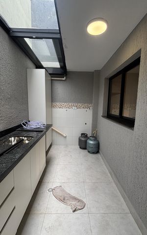 Casa à venda com 133m², 3 quartos e 2 vagas Casa à venda com 133m², 3 quartos e 2 vagasÁrea de Serviço