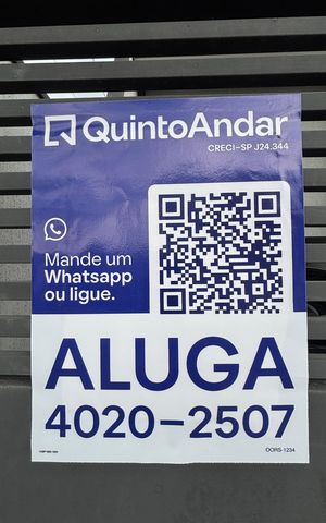 Casa à venda com 133m², 3 quartos e 2 vagas Casa à venda com 133m², 3 quartos e 2 vagasFachada