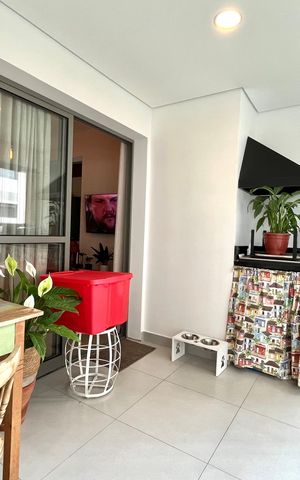 Apartamento à venda com 75m², 2 quartos e 1 vaga Apartamento à venda com 75m², 2 quartos e 1 vagaVaranda